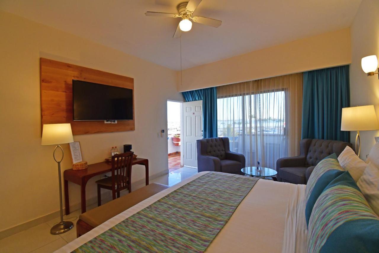 The Westmarine Waterfront Hotel La Paz Esterno foto