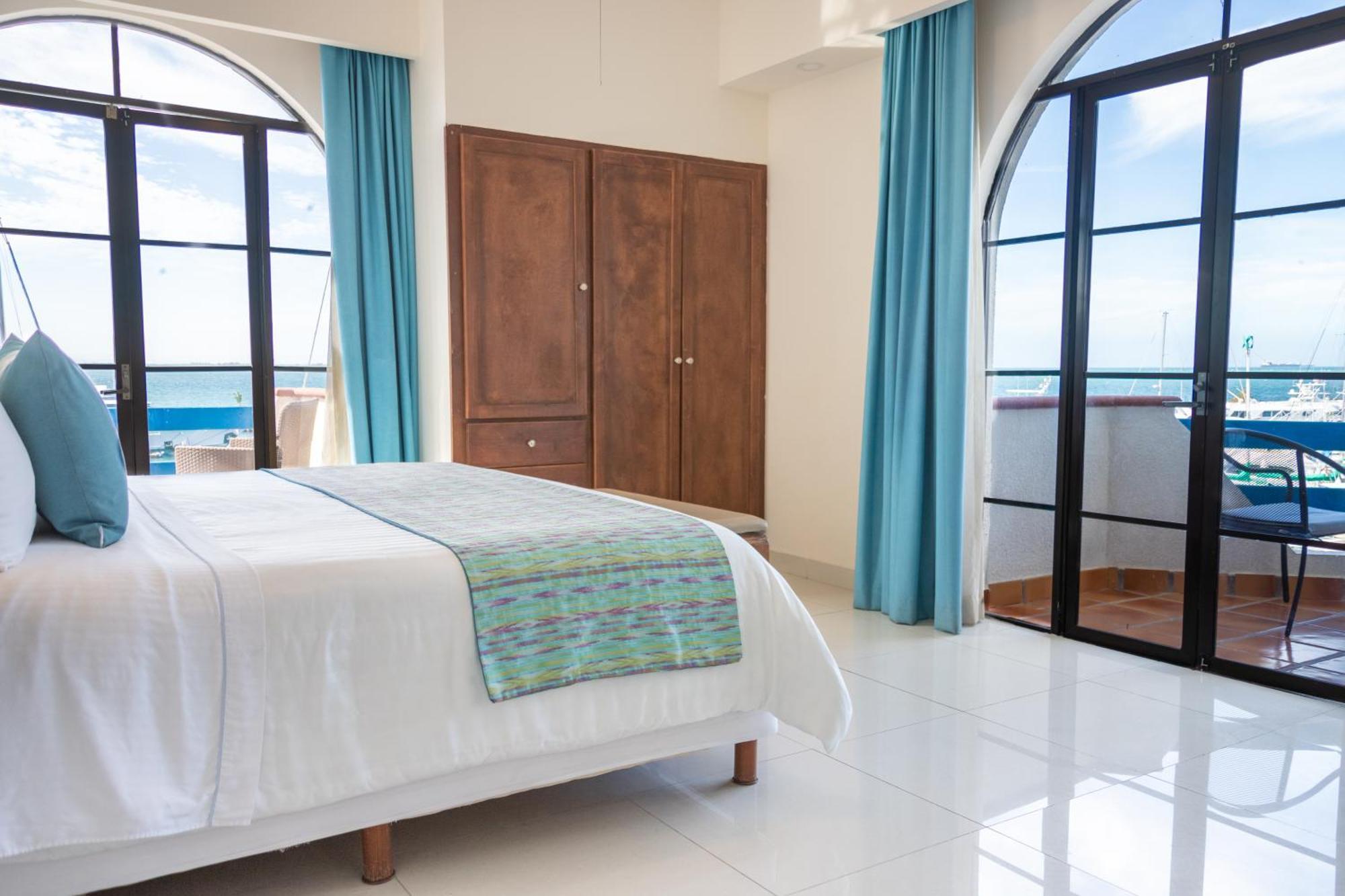 The Westmarine Waterfront Hotel La Paz Esterno foto