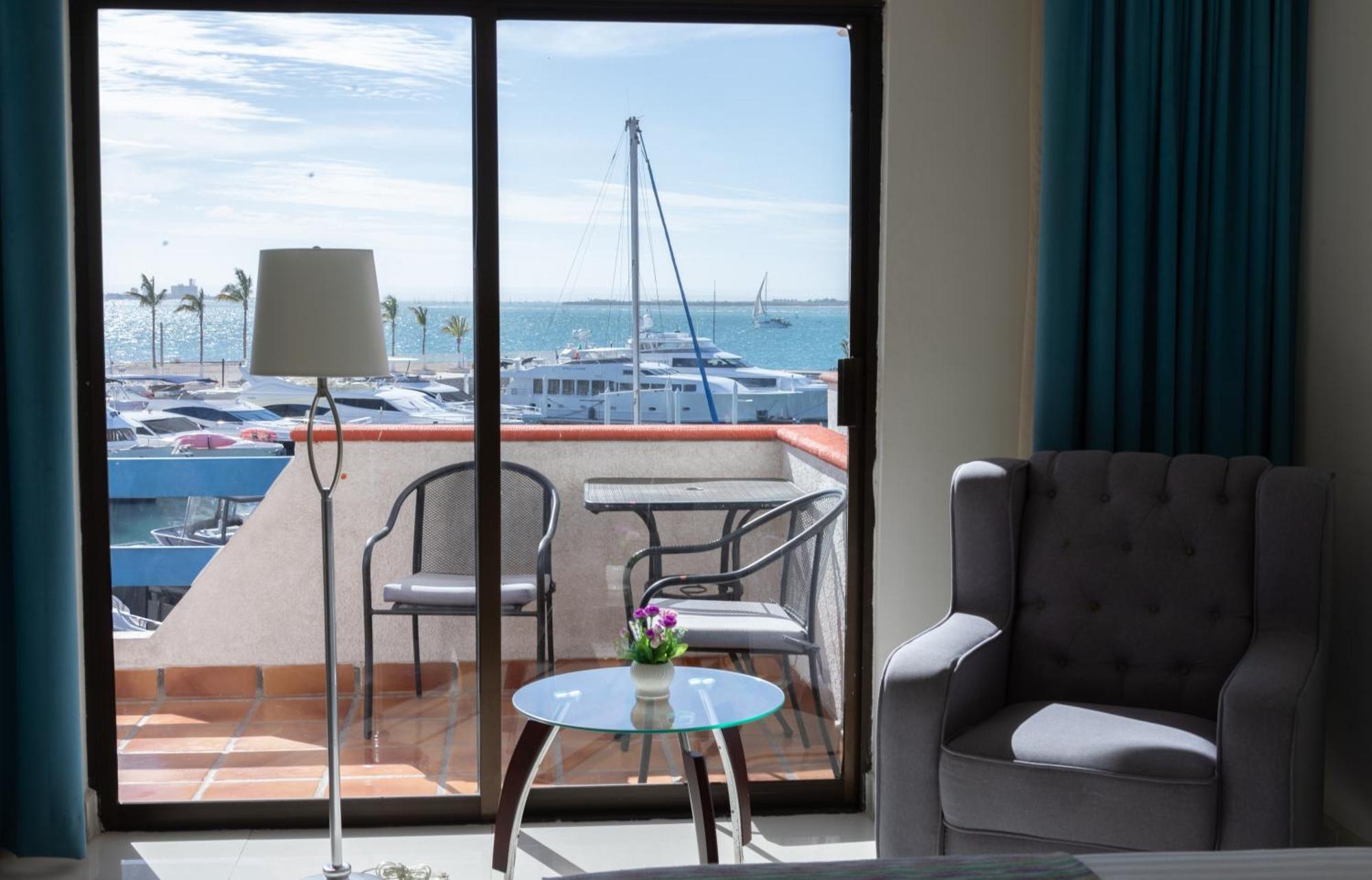The Westmarine Waterfront Hotel La Paz Esterno foto