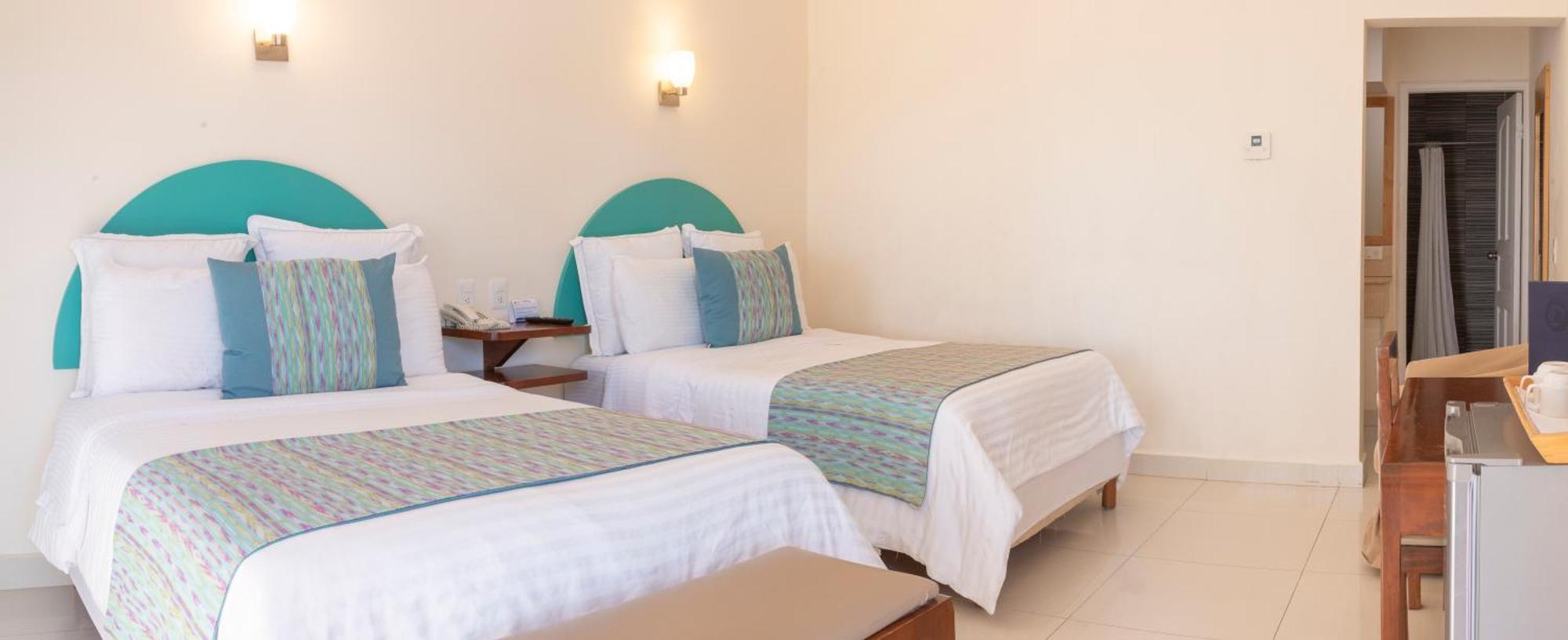 The Westmarine Waterfront Hotel La Paz Esterno foto